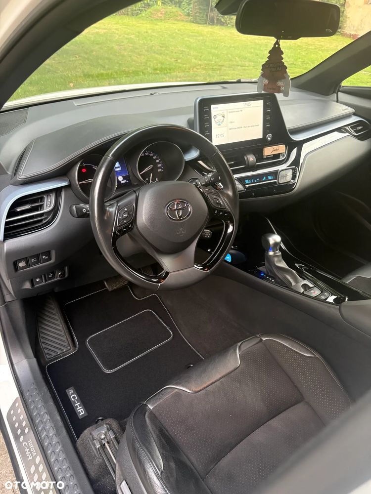 Toyota C-HR 1.8 Hybrid GPF Selection - 13
