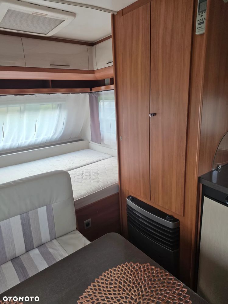Hobby Ontour 470 KMF salon Polska, piętrowe łóżka, oddzielna jadalnia i sypilania - 17