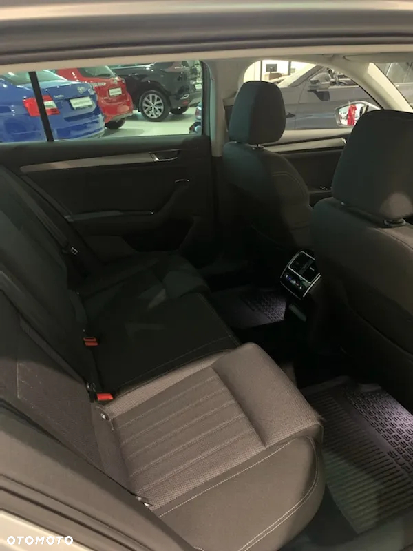 Skoda Superb 2.0 TSI Style DSG - 9