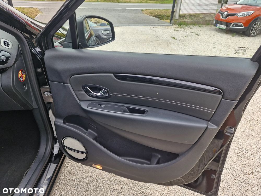 Renault Grand Scenic ENERGY TCe 130 BOSE EDITION - 24