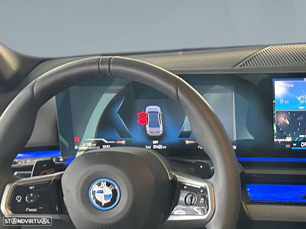 BMW 530 e Pack Desportivo M - 16