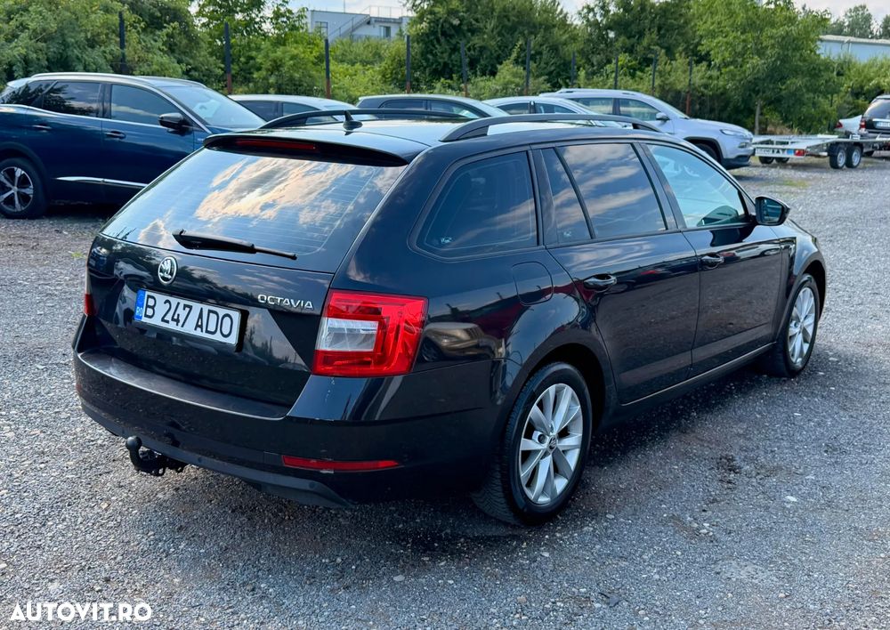 Skoda Octavia 1.6 TDI DSG Ambition - 5