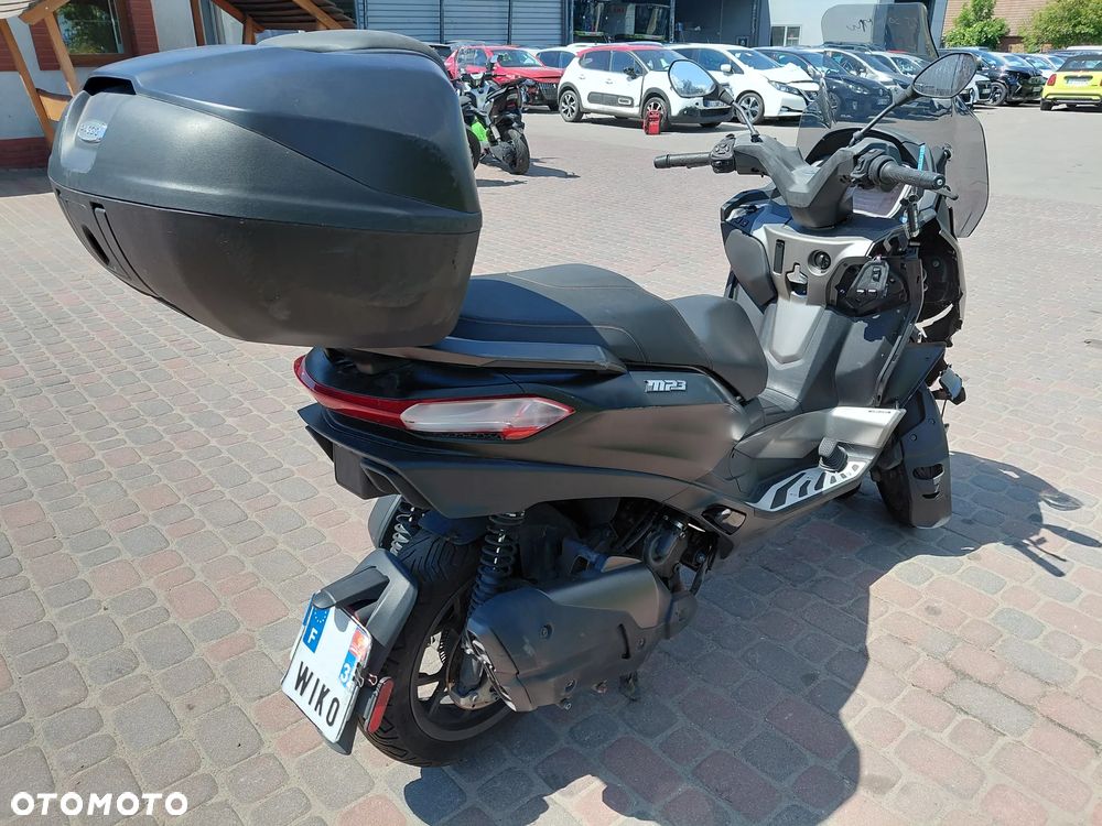 Piaggio MP-3 - 5