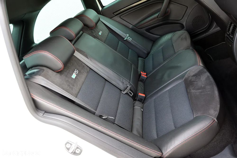 Skoda Octavia Combi 2.0 TSI RS - 34