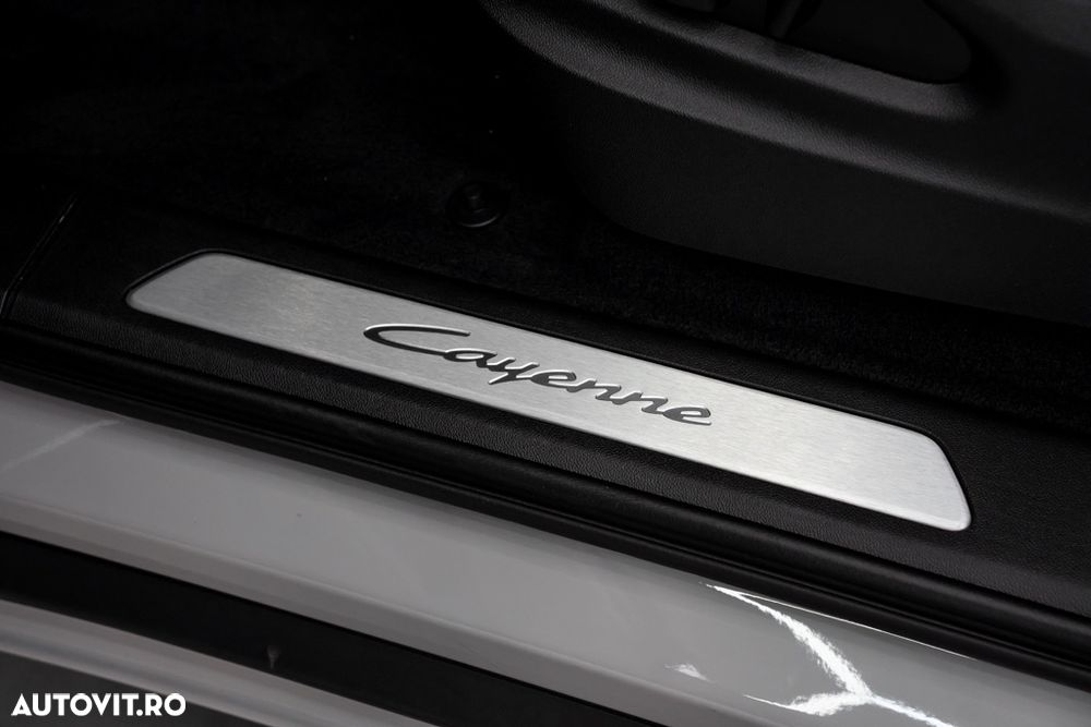 Porsche Cayenne Coupe Standard - 30