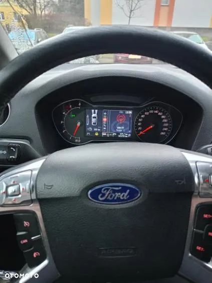 Ford Mondeo - 13