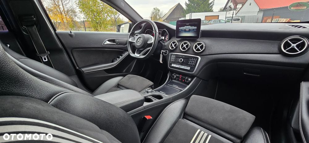 Mercedes-Benz Klasa A 180 7G-DCT AMG Line - 27