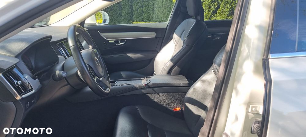 Volvo S90 D4 Momentum - 22