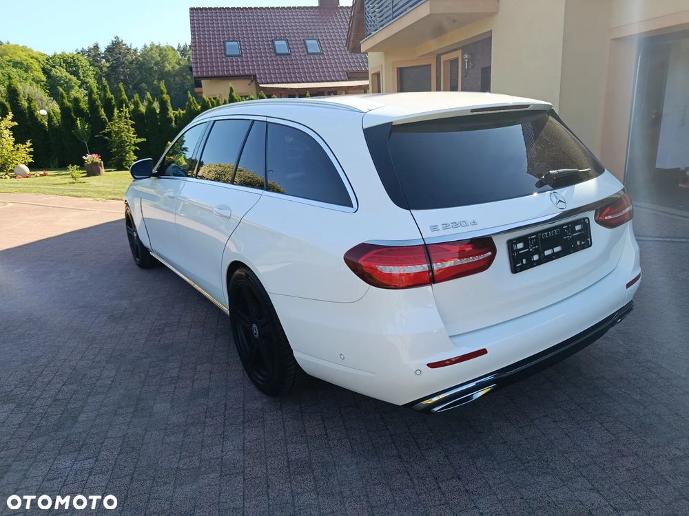Mercedes-Benz Klasa E 220 d 9G-TRONIC - 17