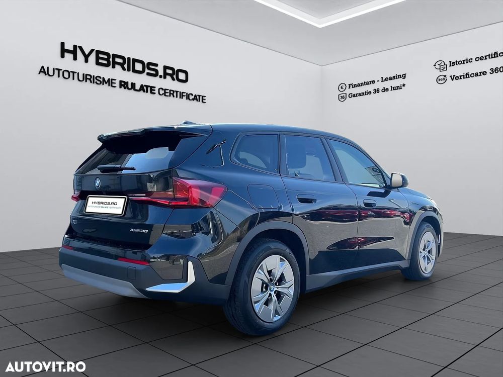 BMW iX1 xDrive30 - 2