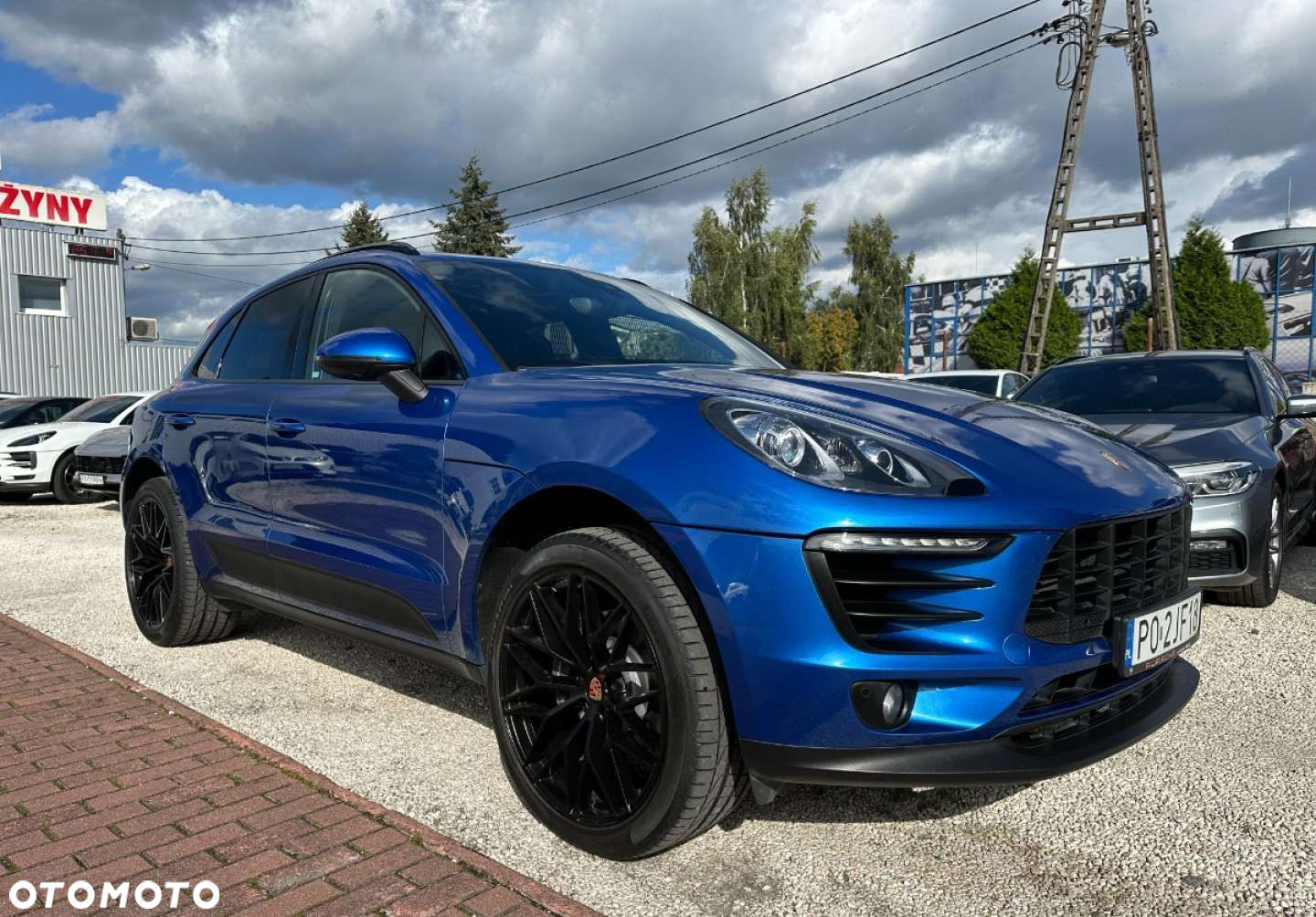 Porsche Macan - 3