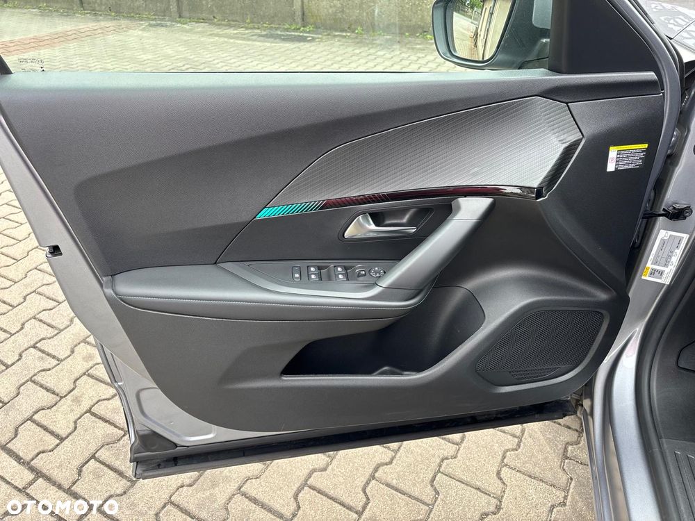 Peugeot 2008 1.5 BlueHDi Allure Pack S&S EAT8 - 9