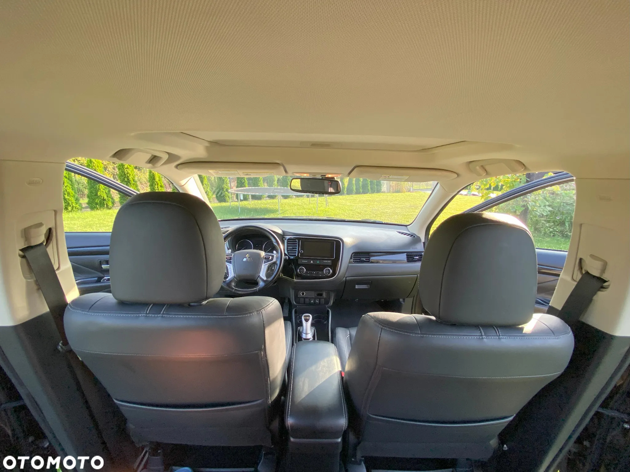 Mitsubishi Outlander 2.0 4WD Plug-In Hybrid Plus - 11