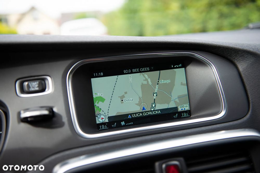 Volvo V40 D2 Summum - 34