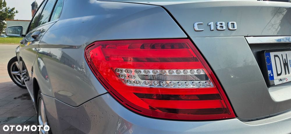 Mercedes-Benz Klasa C 180 - 13