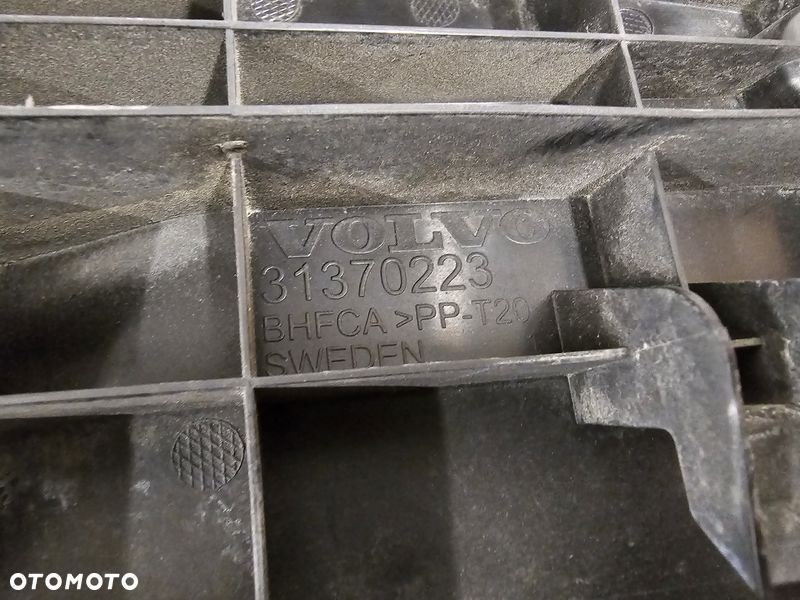 VOLVO V40 2 II KIEROWNICA POWIETRZA ŁAPACZ WLOT 31370223 - 11