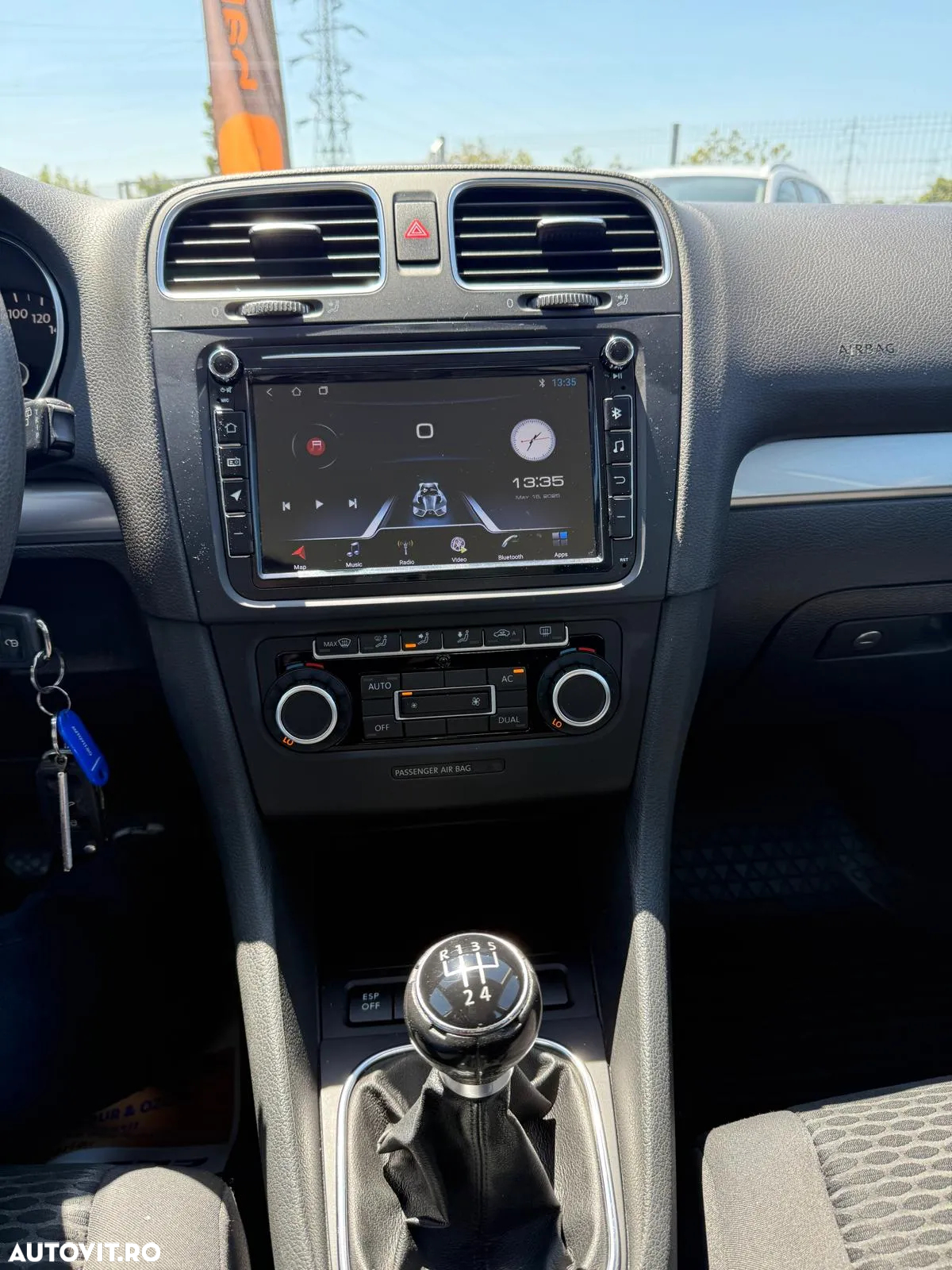 Volkswagen Golf 1.6 TDI BlueMotion Technology DPF Comfortline - 12