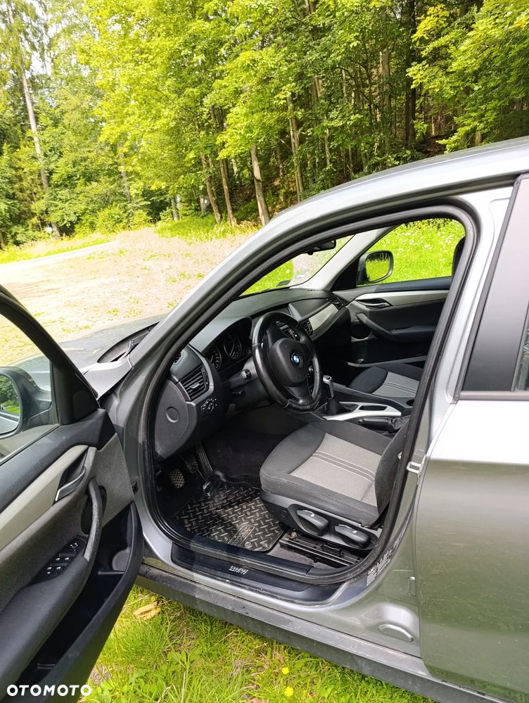 BMW X1 xDrive18d - 10