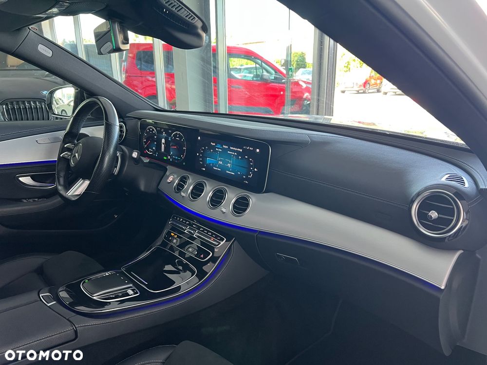 Mercedes-Benz Klasa E 220 d AMG - 39