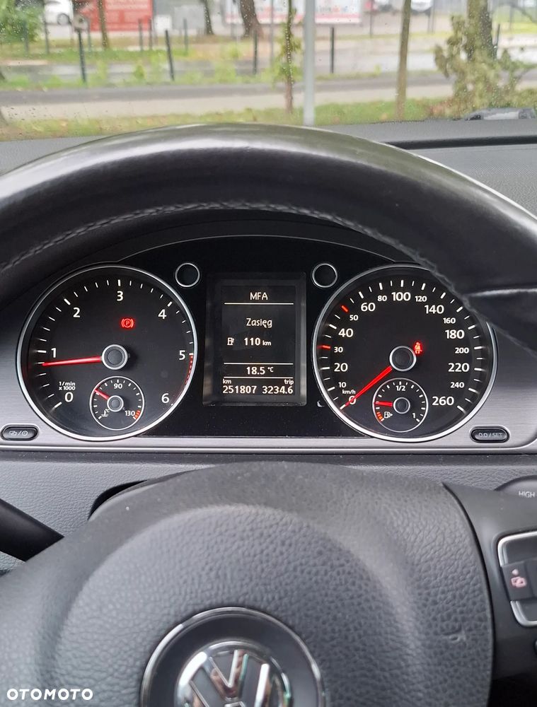 Volkswagen Passat 1.6 TDI BlueMotion - 6