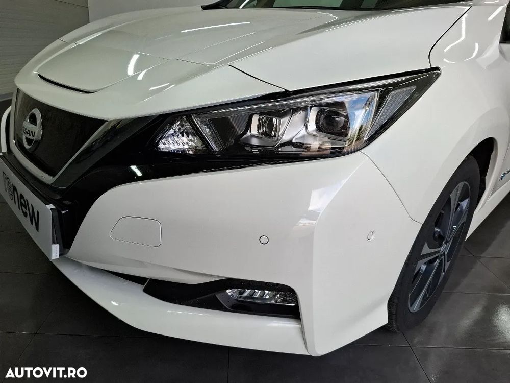 Nissan LEAF Tekna - 10
