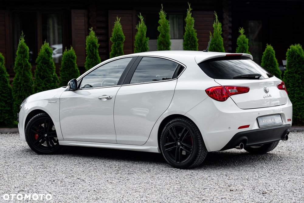 Alfa Romeo Giulietta 1.8 TBi 16V Quadrifoglio Verde - 10