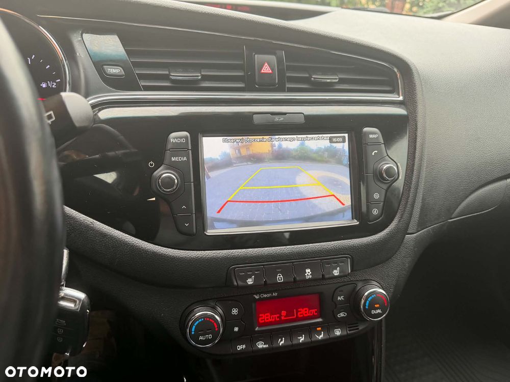 Kia Ceed 1.4 CVVT Dream-Team Edition - 10