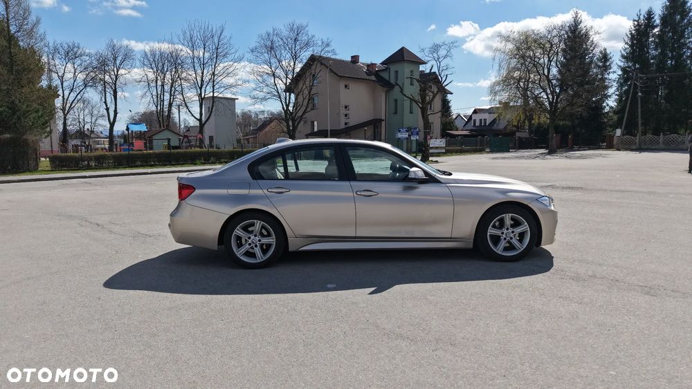 BMW Seria 3 328i xDrive - 7