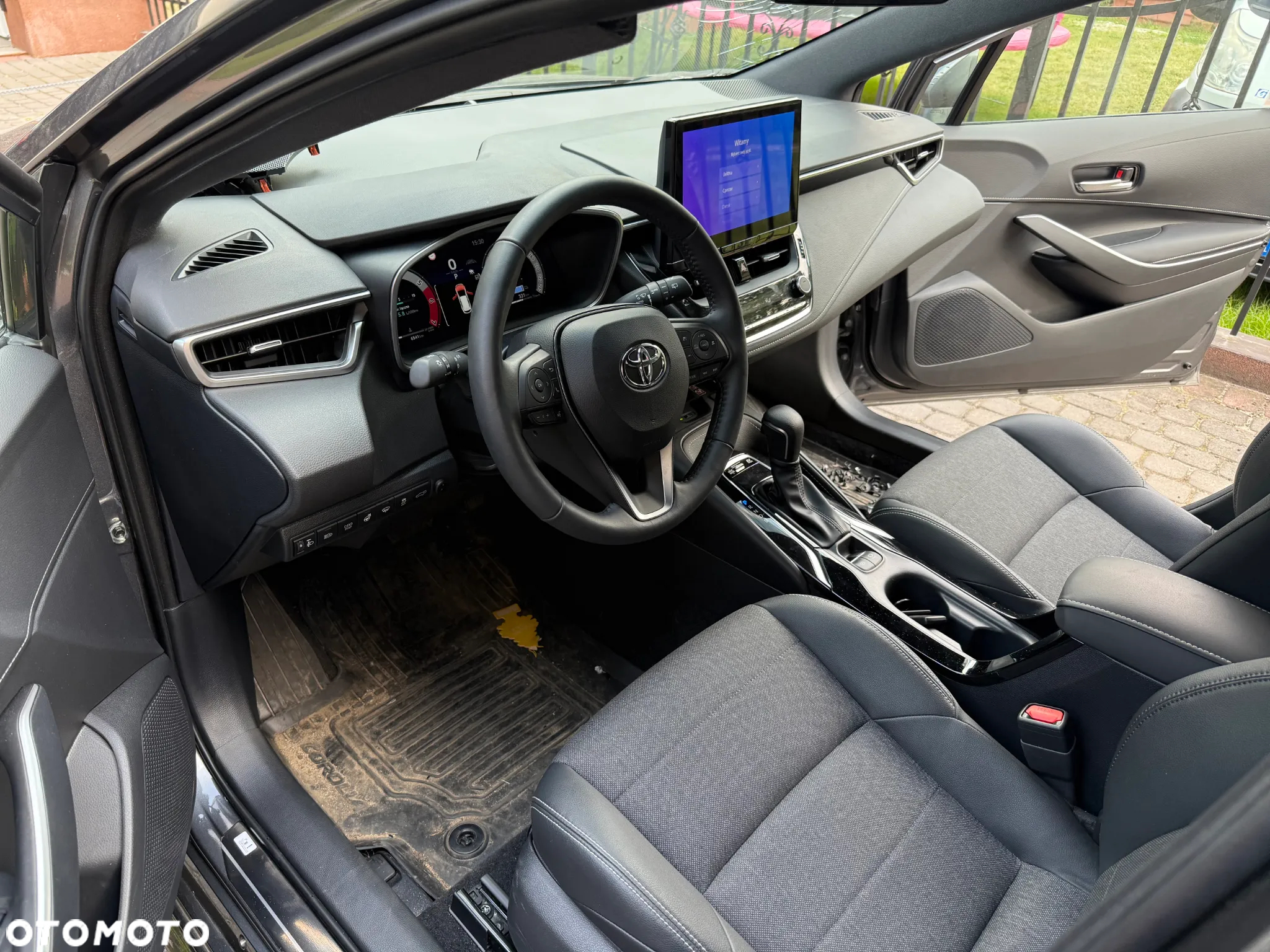 Toyota Corolla - 12