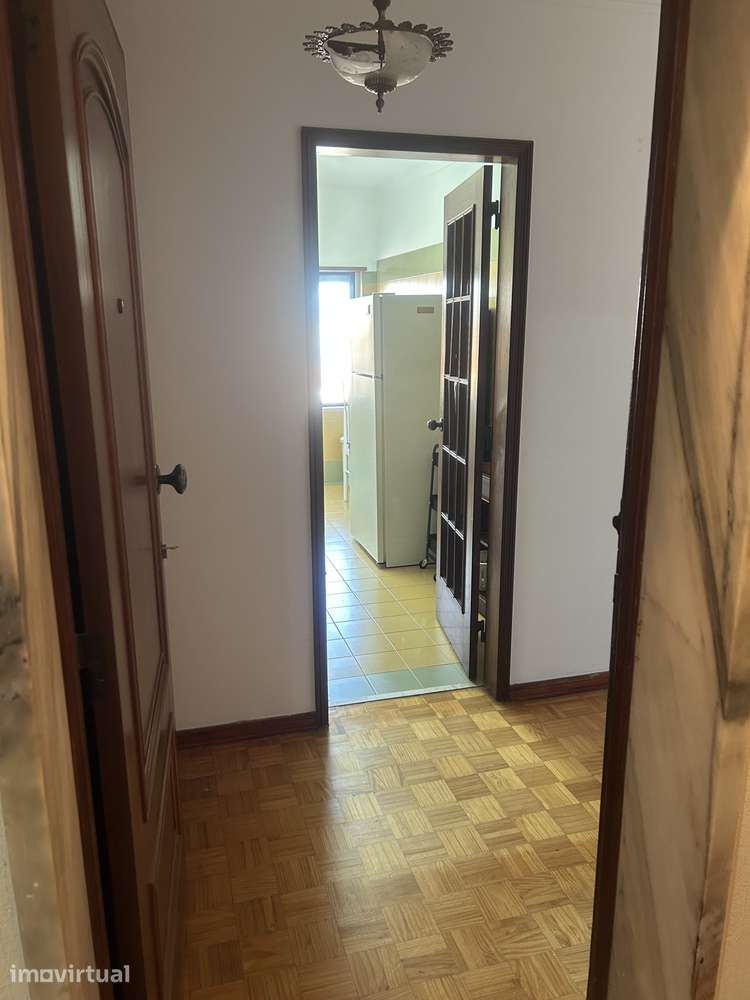Arrenda-se apartamento T1 - Alverca do Ribateja - Grande imagem: 2/11