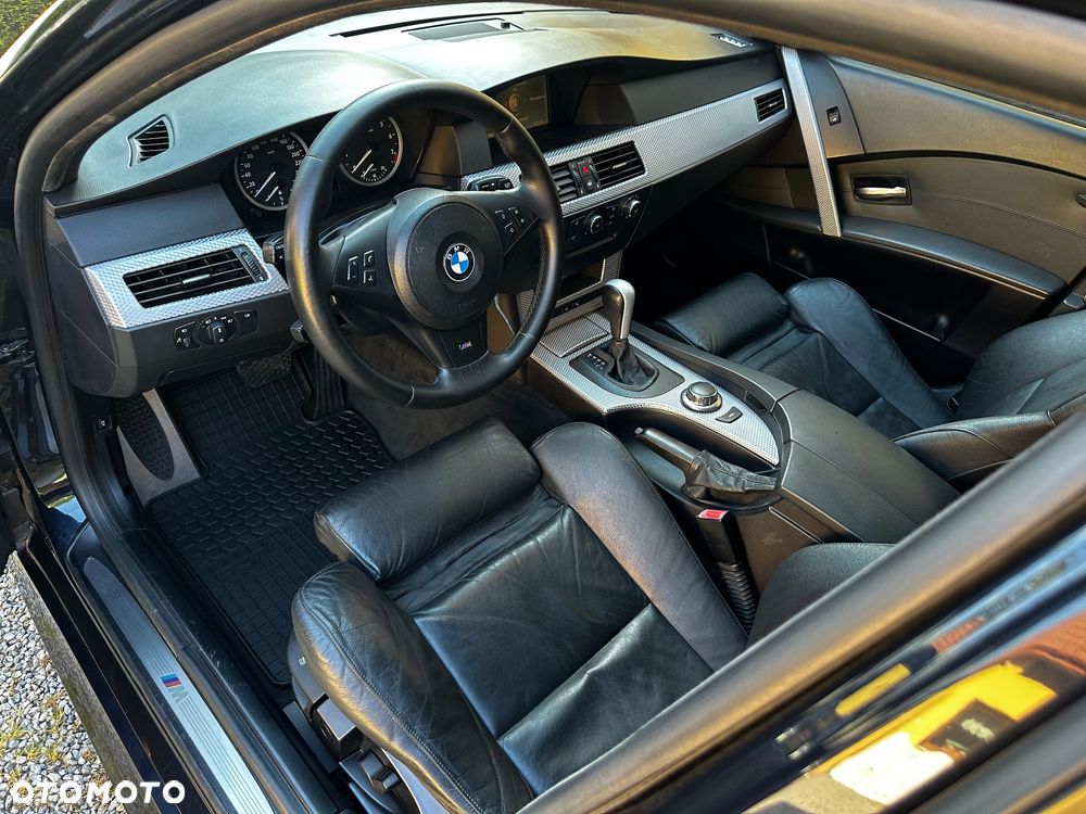 BMW Seria 5 525i - 23