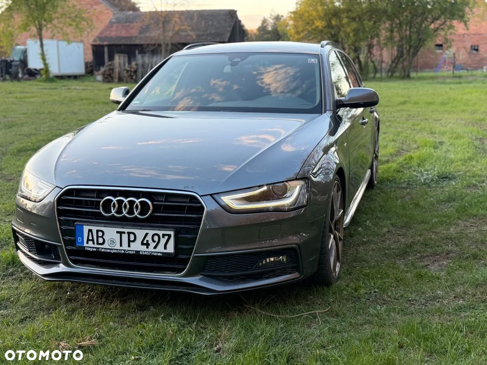 Audi A4 Avant 2.0 TDI DPF clean diesel quattro S tronic S line Sportpaket - 10