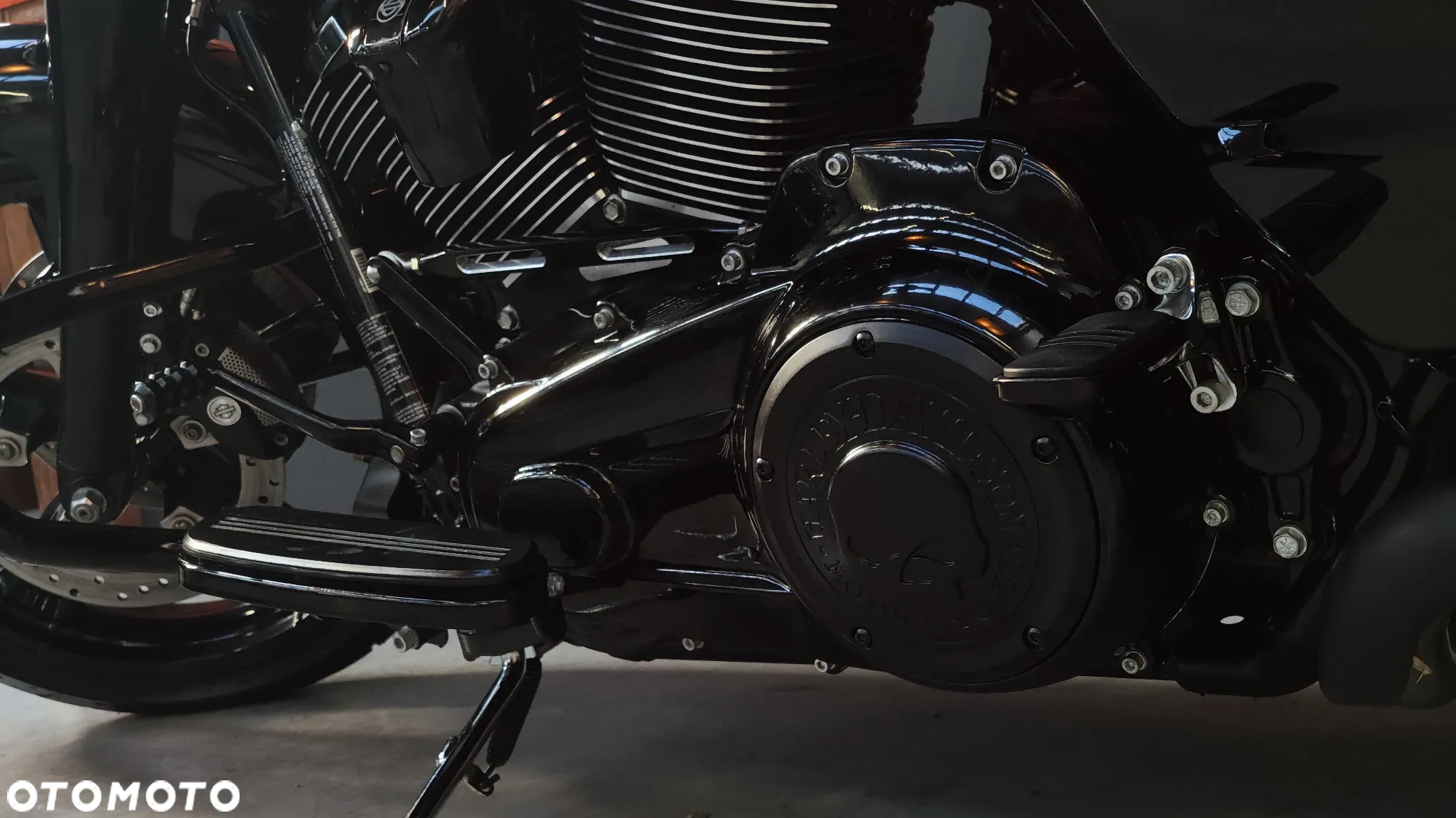 Harley-Davidson Touring Street Glide - 14