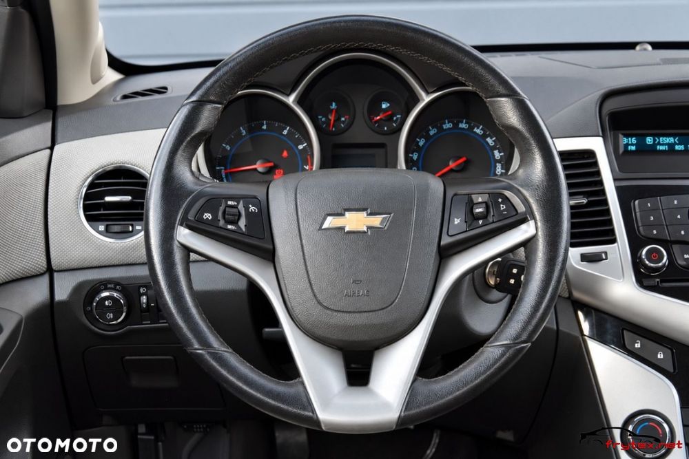 Chevrolet Cruze - 28