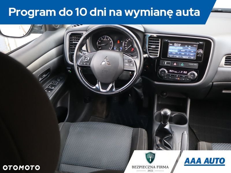 Mitsubishi Outlander - 9
