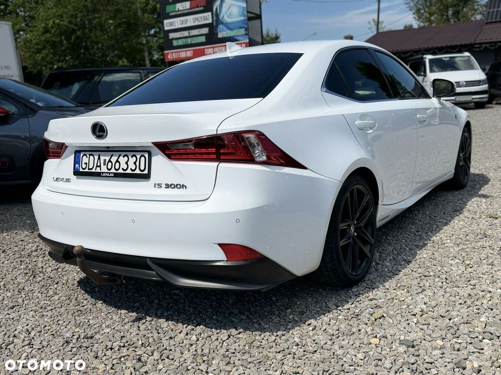 Lexus IS - 4
