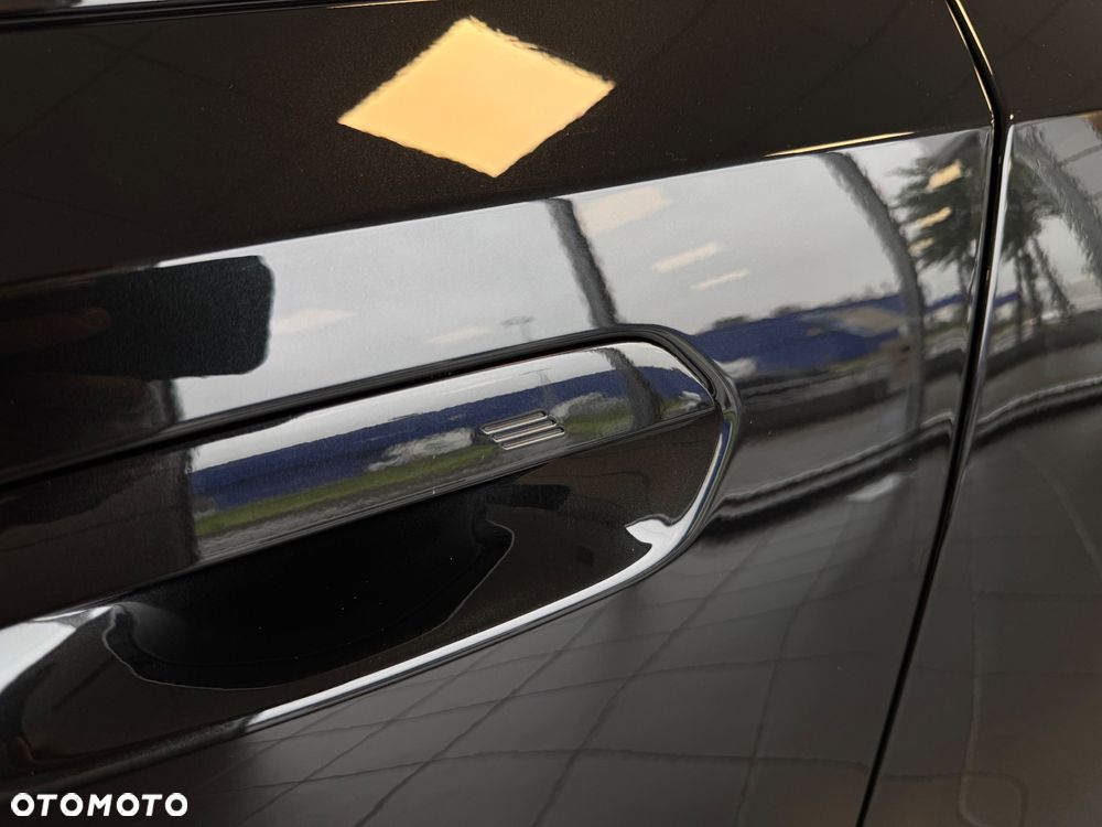 BMW Seria 5 520d xDrive - 12