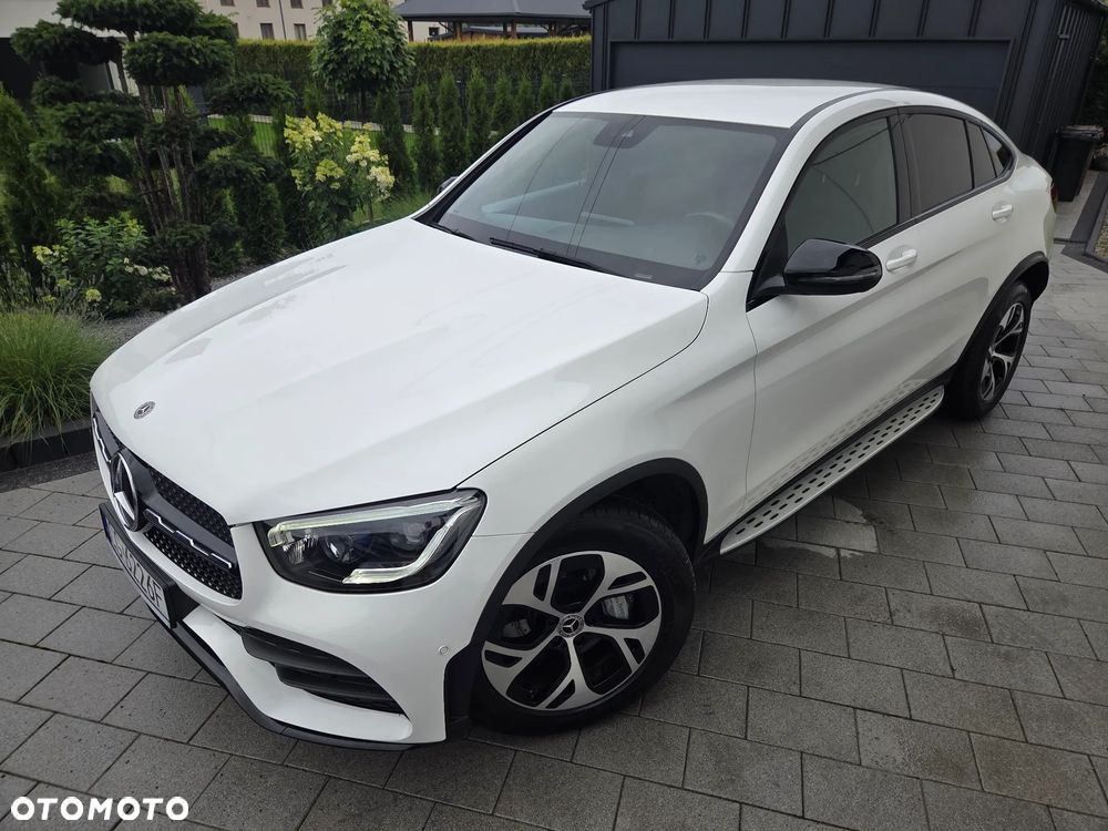 Mercedes-Benz GLC 200 4Matic 9G-TRONIC AMG Line Plus - 9