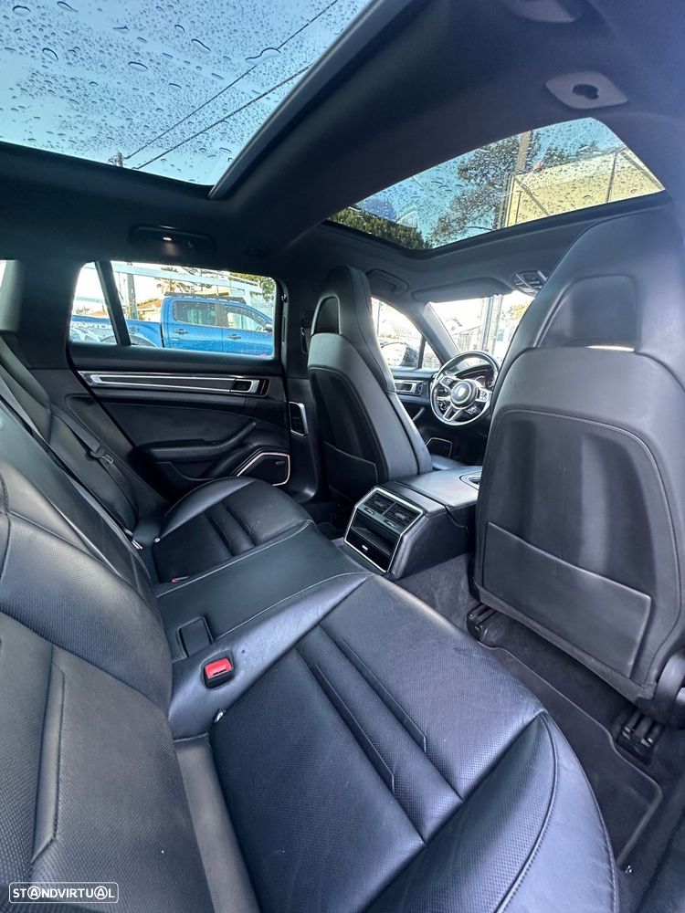 Porsche Panamera Sport Turismo - 17