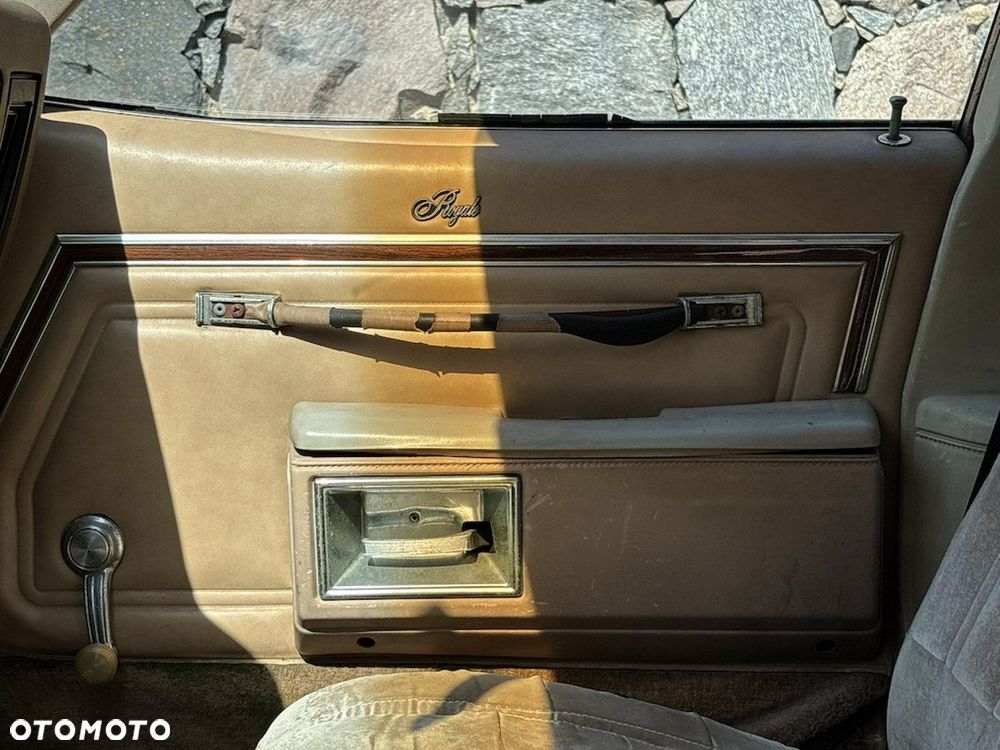 Oldsmobile Delta 88 - 14