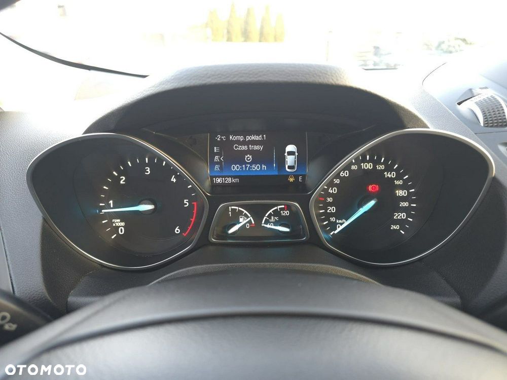 Ford Kuga - 16