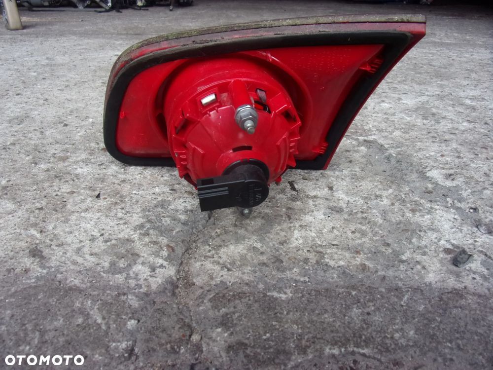 Lampa tylna prawa lewa w klapę VW Passat B6 2.0 BKP 3C9945093 3C9945094 - 2