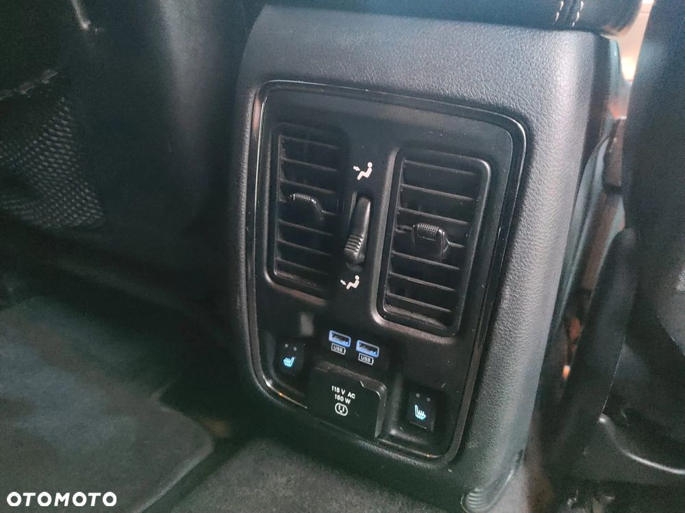 Jeep Grand Cherokee - 20