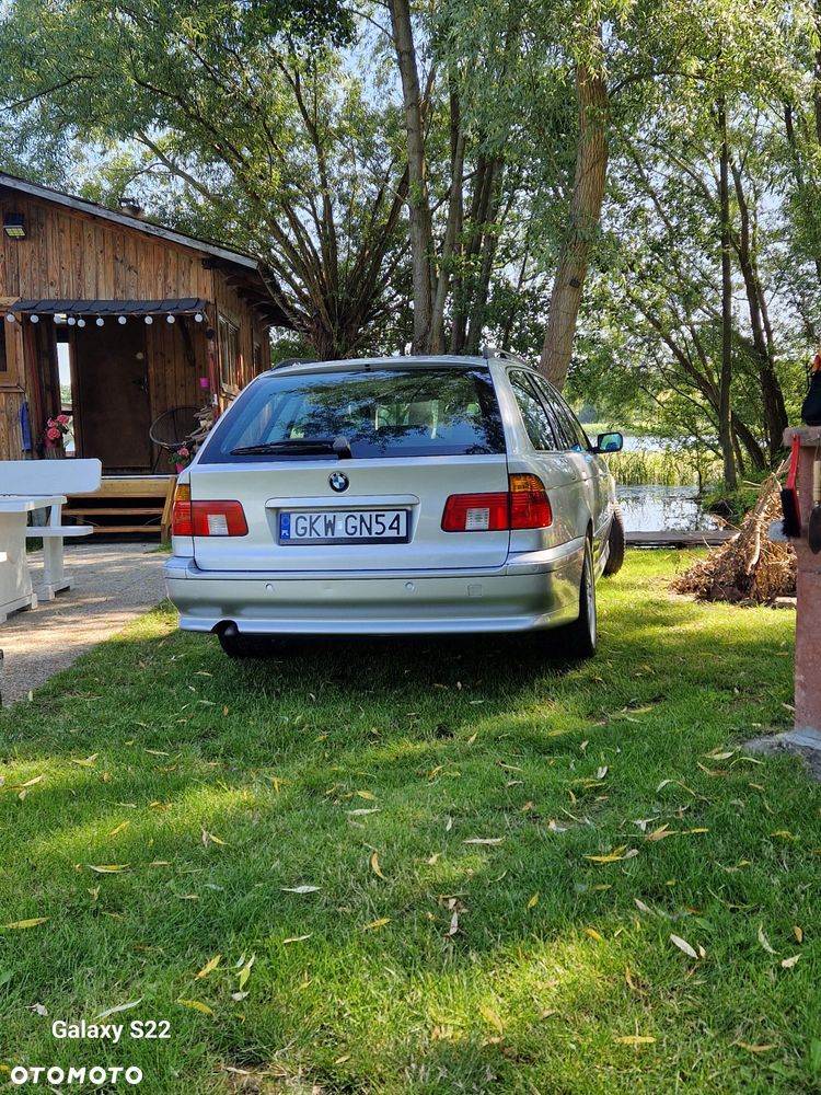 BMW Seria 5 2001 photo 4
