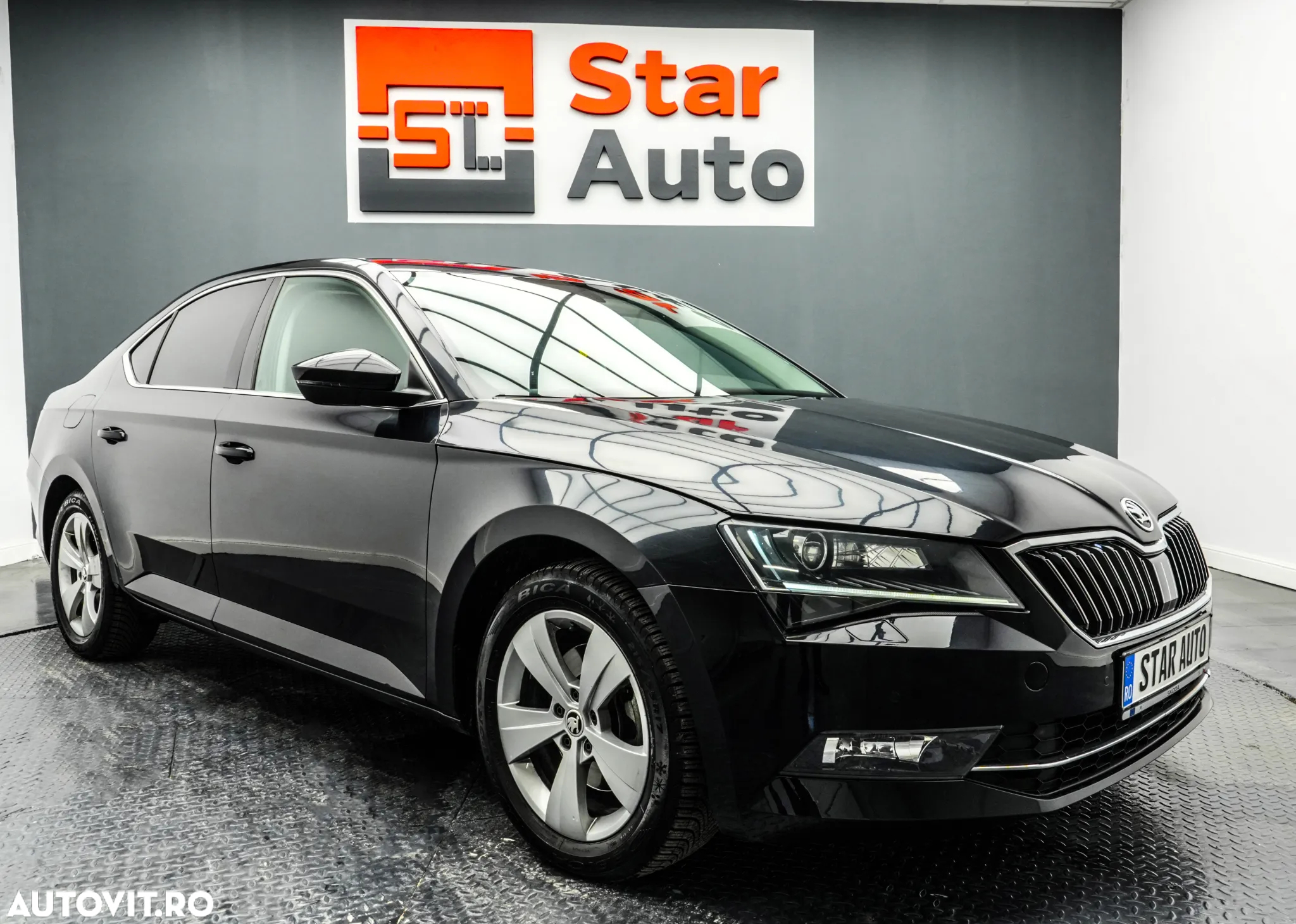 Skoda Superb 1.6 TDI DSG Ambition - 4