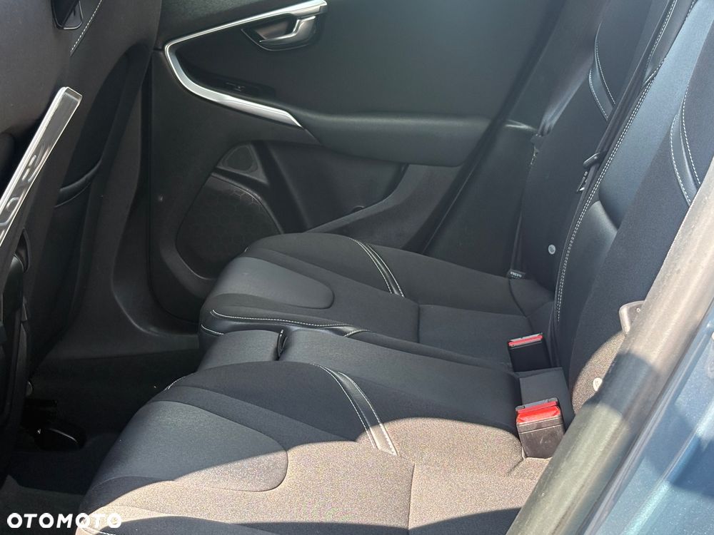 Volvo V40 D2 You - 12