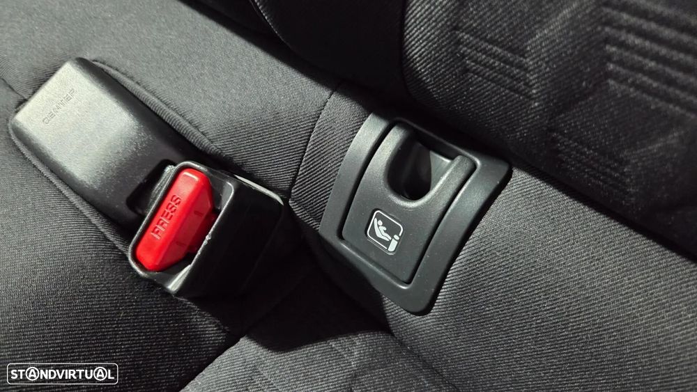 Toyota Yaris 1.5 HDF Comfort Plus - 16
