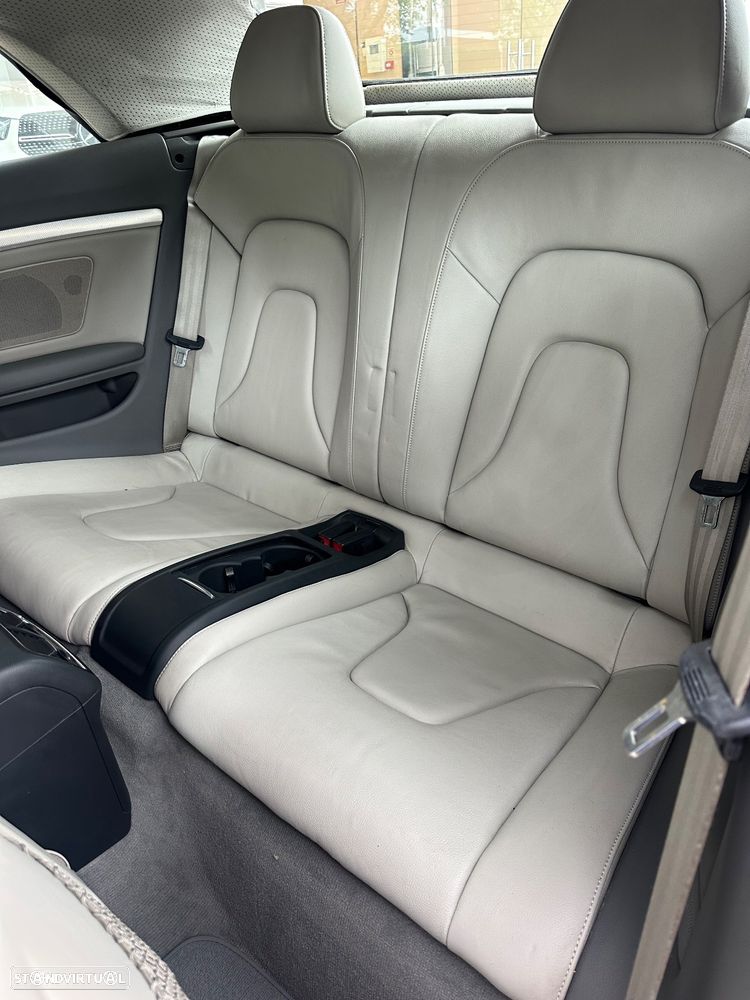 Audi A5 Cabrio 3.0 TDi V6 quattro S-tronic - 11