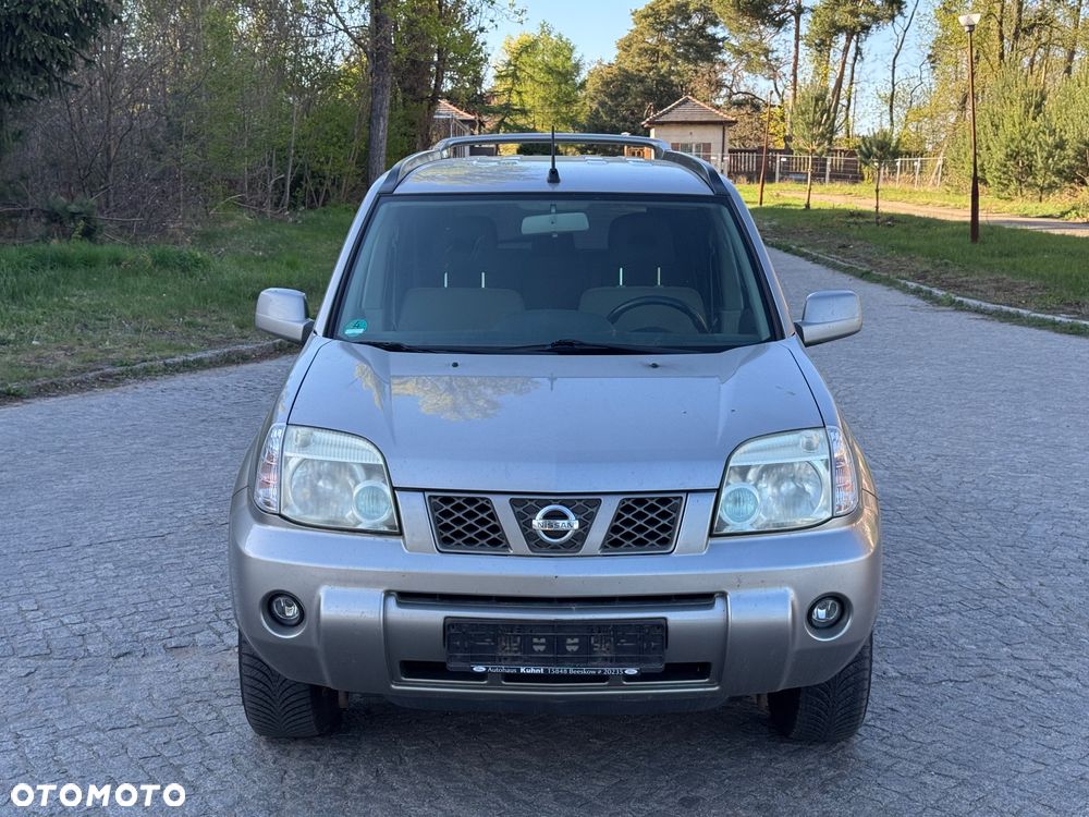 Nissan X-Trail 2.5 4x4 Elegance - 12