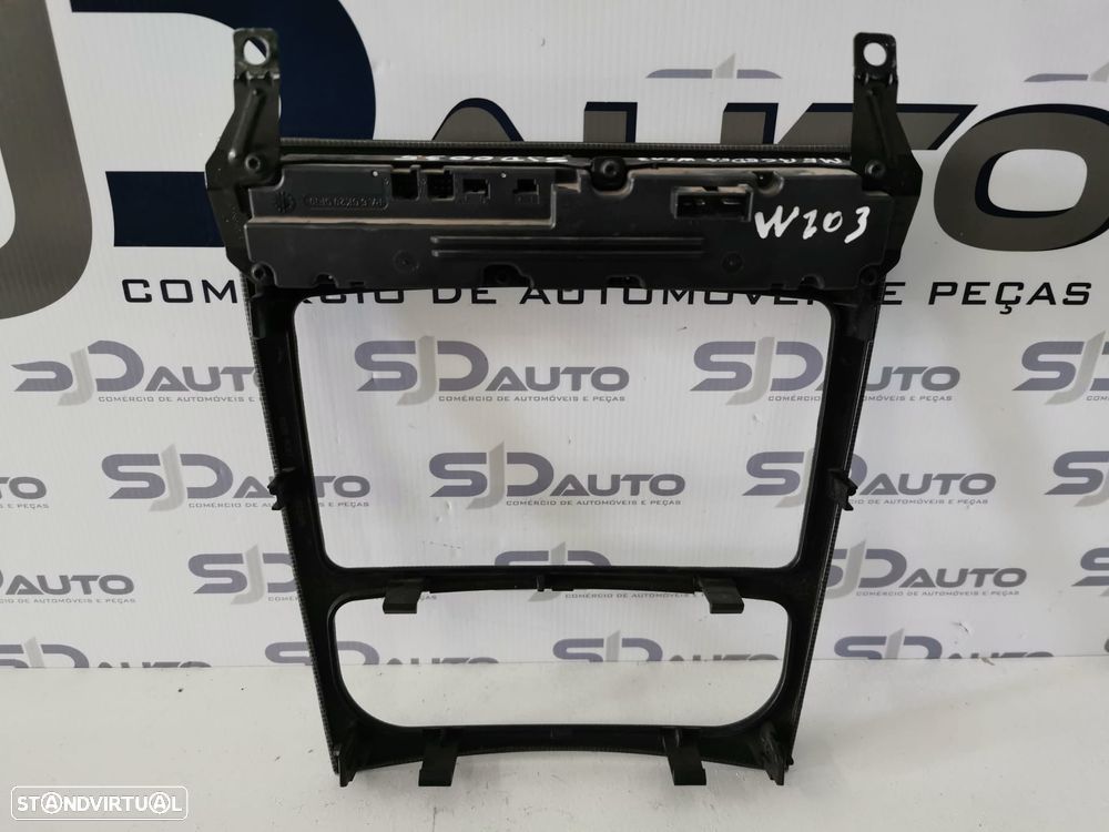 Moldura Rádio - Mercedes C W203 - 4